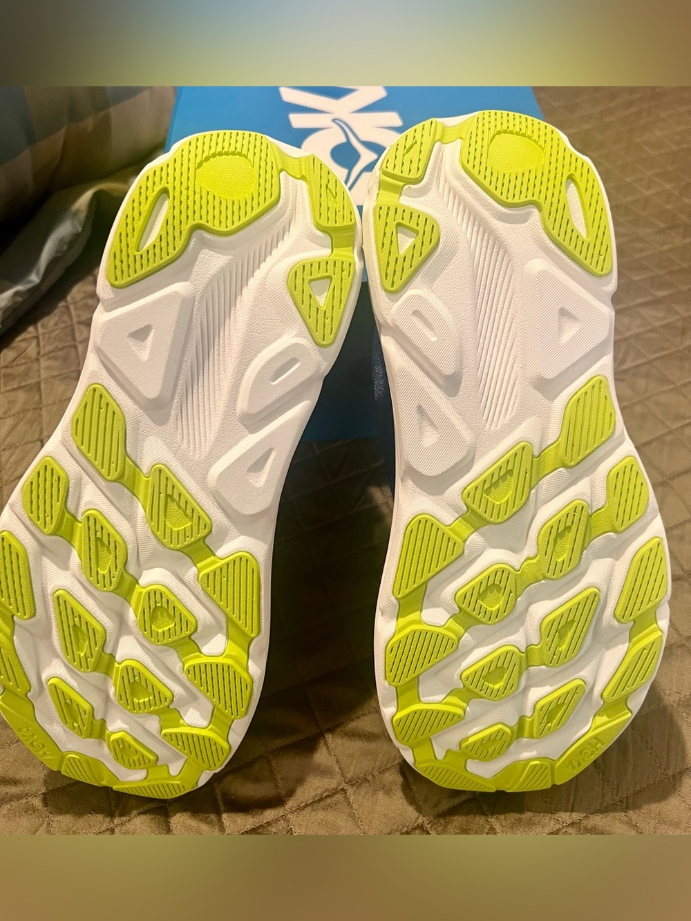 Hoka Women’s Navy & Coral Running Sneakers NWT in box - Picture 5 of 6